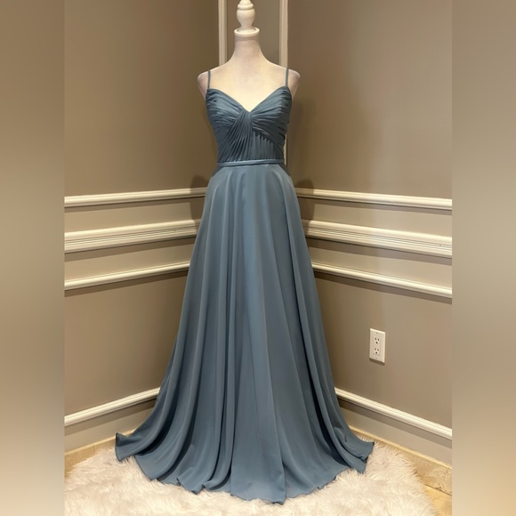 Brideside Cher dusty blue women’s chiffon spaghetti strap formal evening dress - Picture 14 of 16